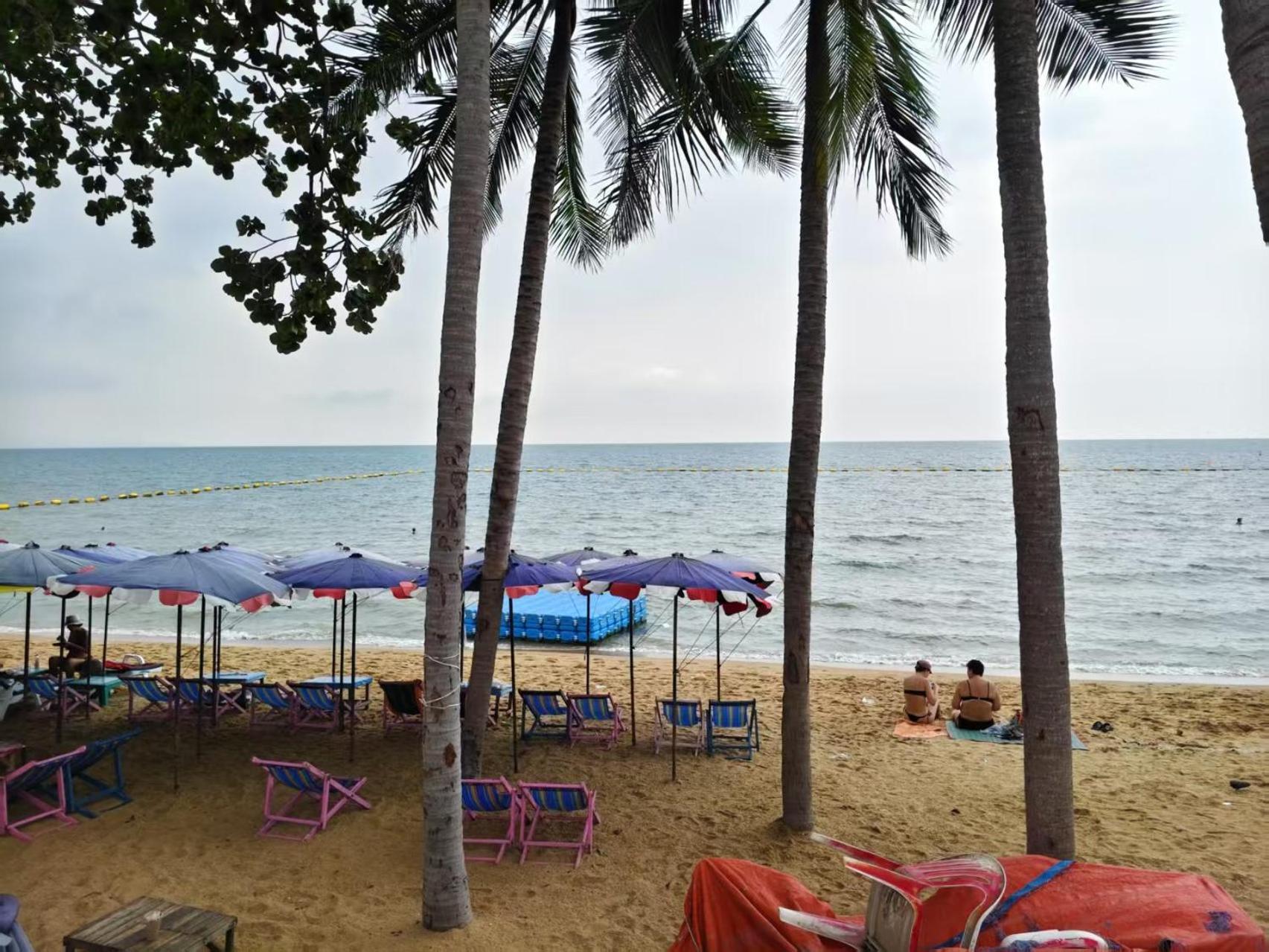 Sun Sky Resort Near Beach Praia de Jomtien Exterior foto